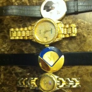hardly used watches for both men and women :)