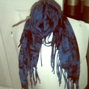Roxy scarf