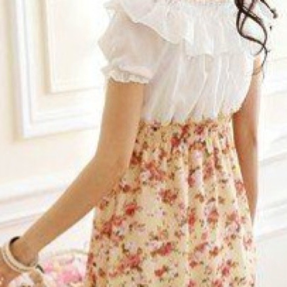 ๐2X HOST PICK๐ ๐ผFloral chiffon dress๐ผ - Picture 3 of 4