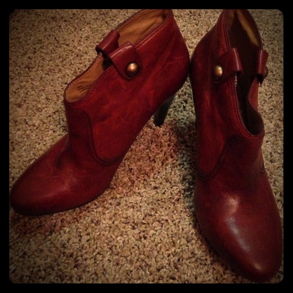 💯authentic Coach boot heels. Gorgeous! NWOT