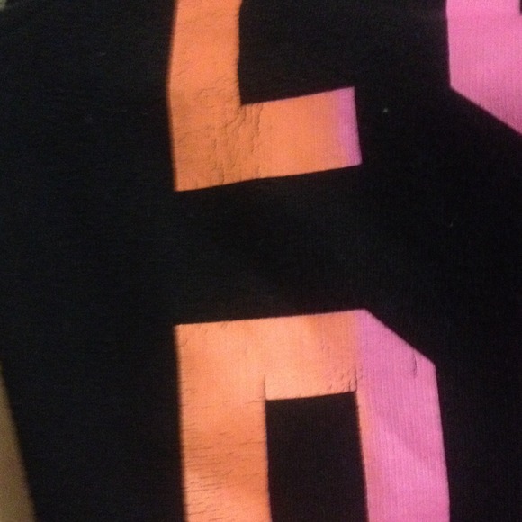 Victoria secret sweatshirt - Picture 4 of 4