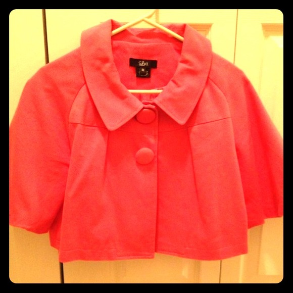 ❤️SOLD❤️Great fall jacket!  Cropped bolero coral