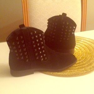 🚫sold🚫! 😘 G.H. Bass&Co black booties