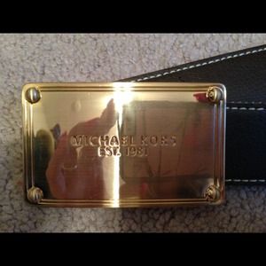Michael Kors leather belt