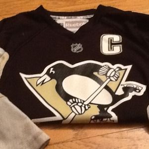 Youth small Crosby hockey jersey-REDUCED!!!