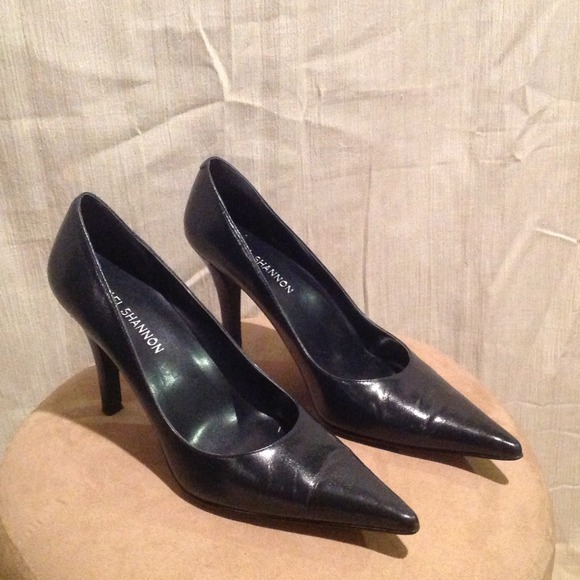 Michael Shannon navy pumps