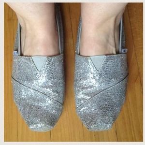 Re posh sparkle toms