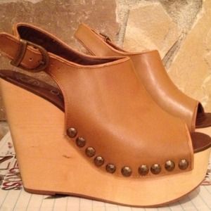 Brand new tan leather "snick" clog wedge size 7