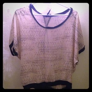 sheer tribal printed shirt size xs/s
