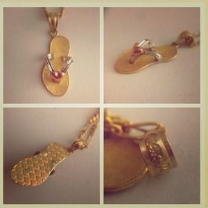 🎈Final Sale🎈14K Flip flops Charm