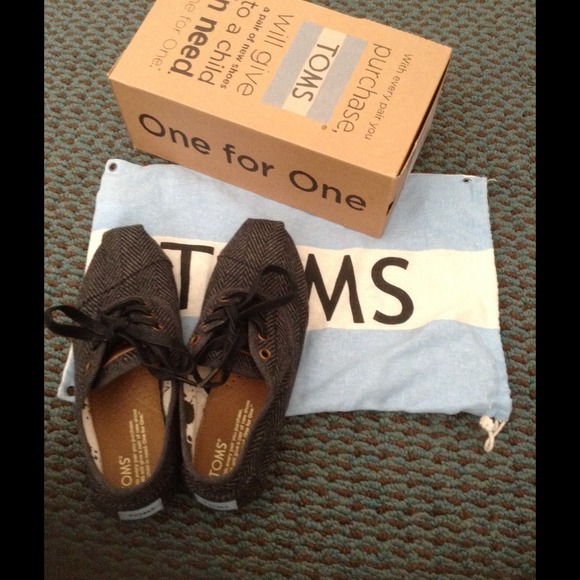 TOMS CORDONES