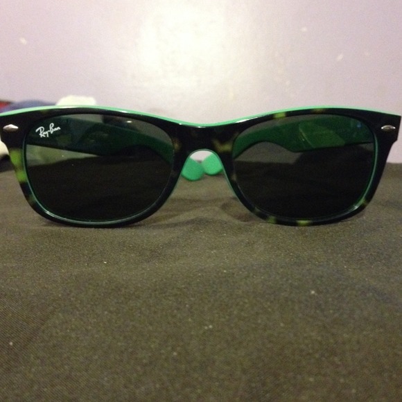 🚫SOLD🚫Ray Ban New Waferer - Picture 2 of 4