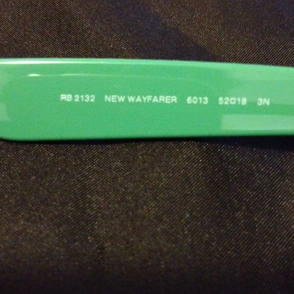 🚫SOLD🚫Ray Ban New Waferer - Picture 4 of 4