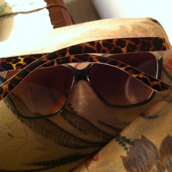 Cheetah style 🌼sunnies🌼:) - Picture 4 of 4