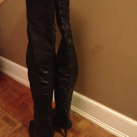 Leather, over the knee boots size 7 - Picture 2 of 3