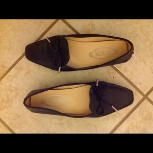 Authentic Tod's women's moccasin