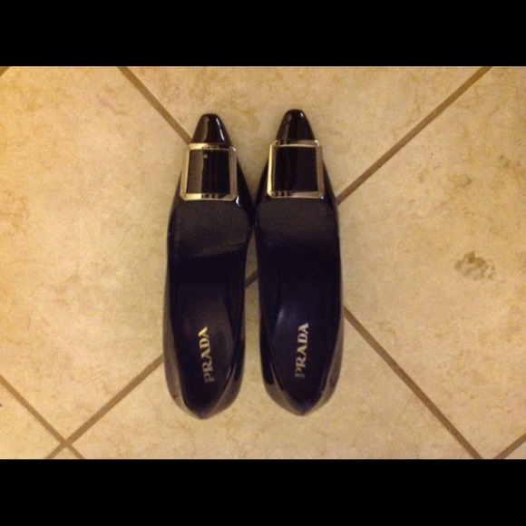 Prada heel with logo buckle