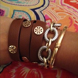 Leather Tory Burch inspired bracelet💞💋