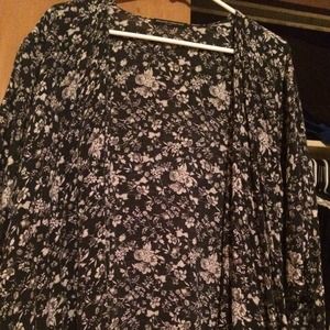 ❌SOLD❌ Brandy Melville Floral Kimono