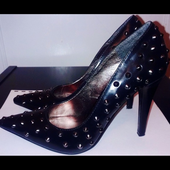 Forever 21 Studded Pointy Pumps - Picture 1 of 3