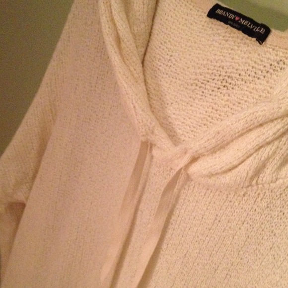 ❌SOLD❌ Knit Brandy Melville Layla Hoodie - Picture 3 of 3