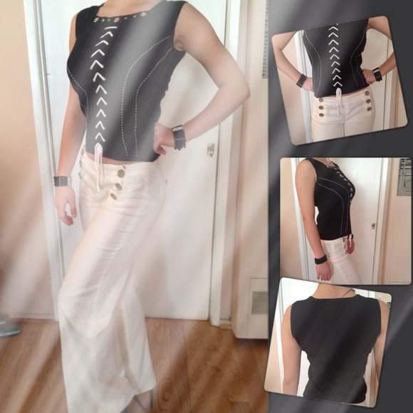 A brand new black top to wear for everywhere!!😊😊 - Picture 2 of 3