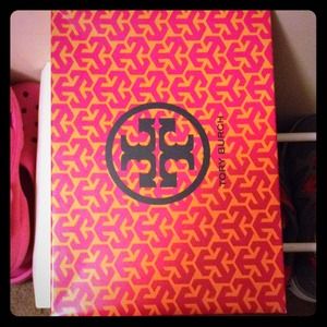 tory burch sandals Authentic!!!