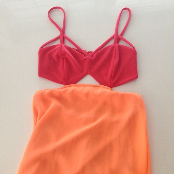 ❎Bundled❎Brand new red and orange cut out dress - Picture 2 of 4