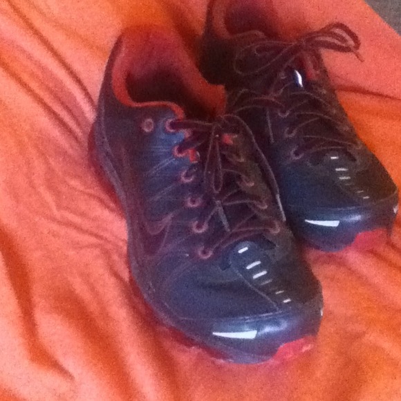 Make offer-Nike valentines red and black air max