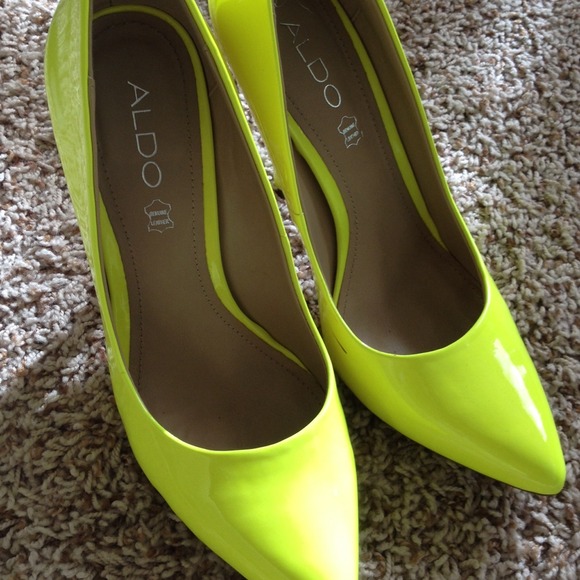 Aldo yellow pumps Clearance