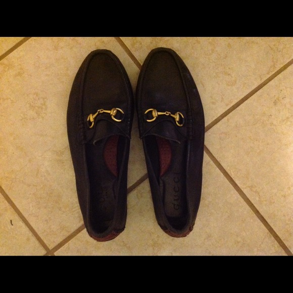 Men's Gucci black leather loafers