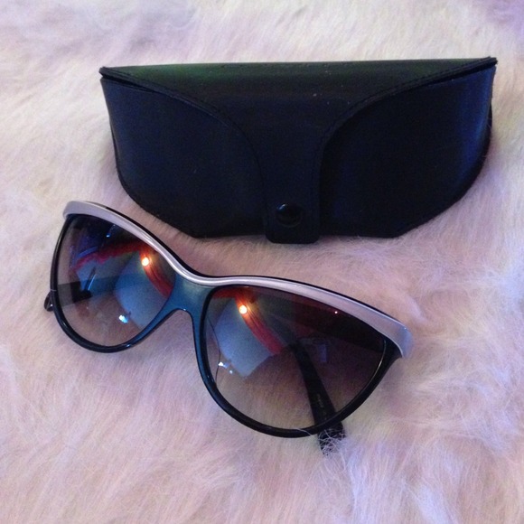 Oliver Peoples Alina CatEye (SOLD) - Picture 4 of 4