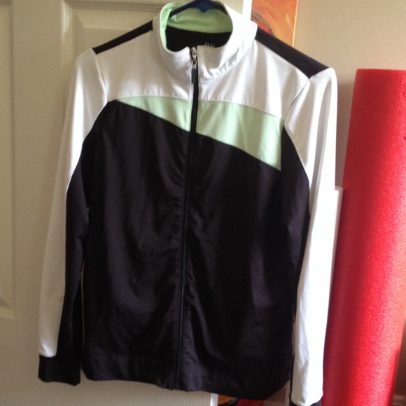 Izod athletic wear