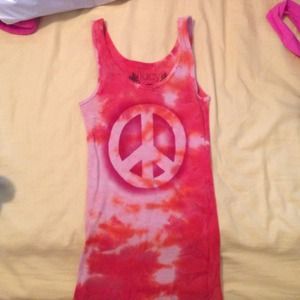Peace sign tank