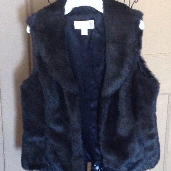 MICHAEL KORS FAUX FUR VEST