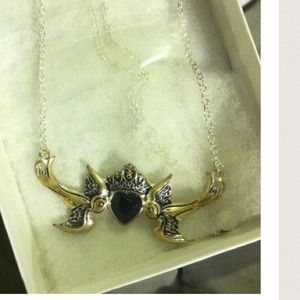 Bundle for @lourdesj7