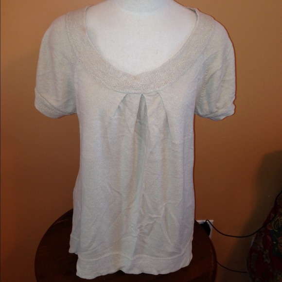 Beige short sleeve knit