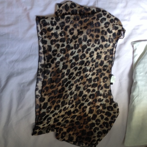 Cheetah top