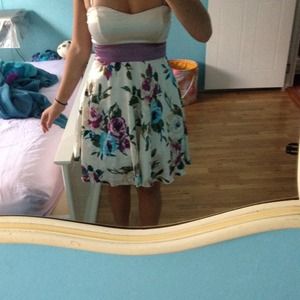 Cute short dress !!