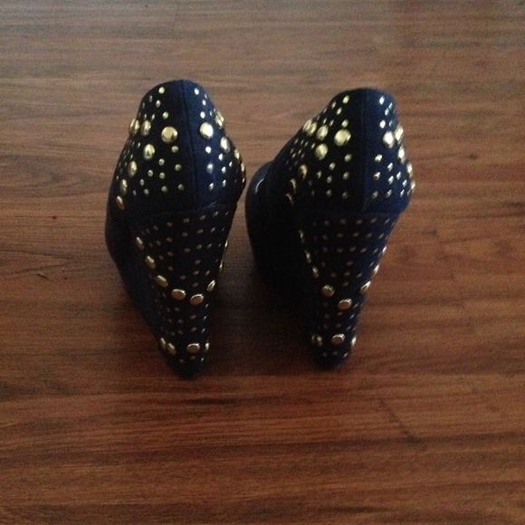 Studded Back Wedge Heels - Picture 3 of 3