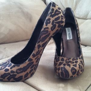 Leopard print 6" heels