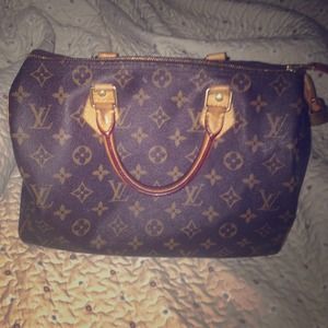 Louis Vuitton 350 today only!!!!