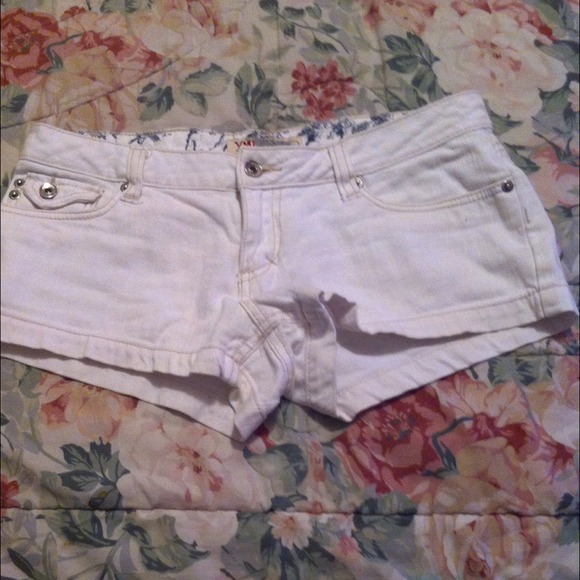 shorts - Picture 1 of 3