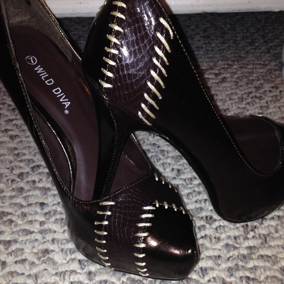 Exposed Stitch Heels