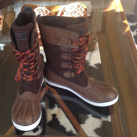 UGG Boots - UGG Leather Boots