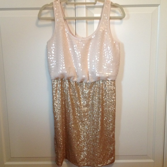 “Stop & Stare" Boutique Sequin Dress - Picture 3 of 3