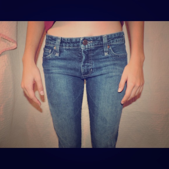medium wash jeans size 1R should fit size 0-2