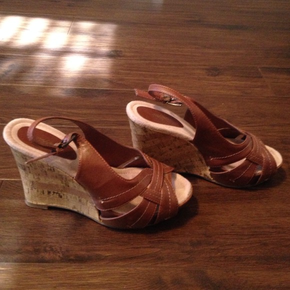 ****SOLD***Mossimo Wedge cognac sandals