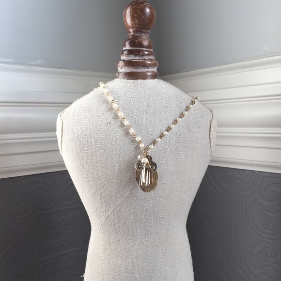 🌟Pearl Chain Wire Cross Necklace.