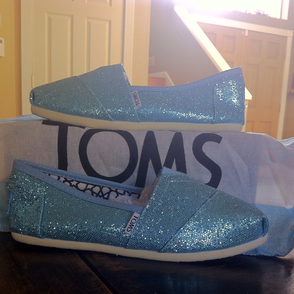 (HELD)💎Blue glitter TOMS💎